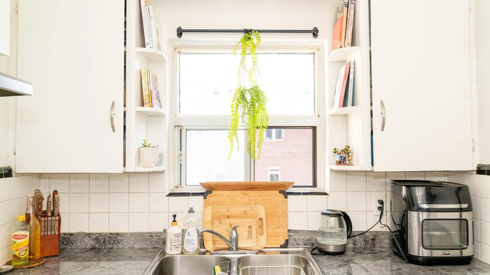 Room In Cozy House Close To Lawrence Ave, Wifi, Parking Toronto Quarto em Acomodações Particulares