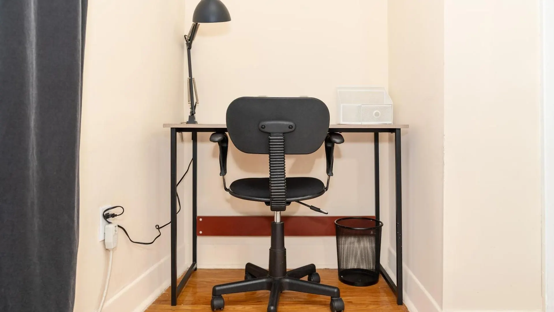 Room In Cozy House Close To Lawrence Ave, Wifi, Parking Toronto 0*,